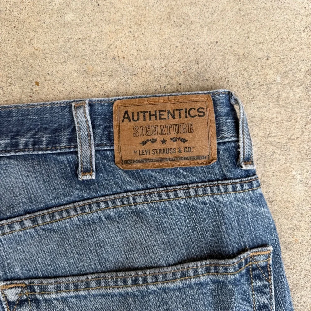 Vintage Y2K Signature by Levi Strauss Authentics Mens Relaxed Fit Jeans 36x29